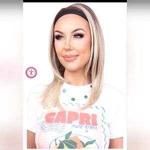 New TIEGS Chelsea Smith Headband Wig